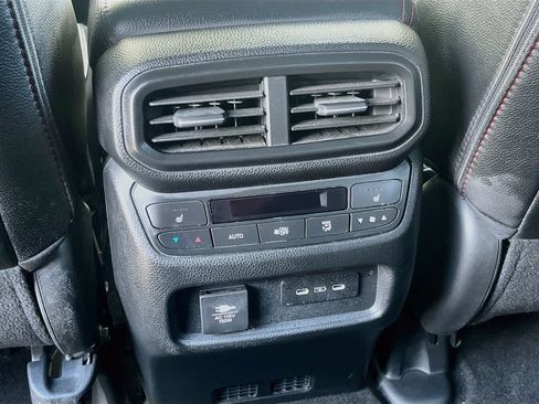 Used 2025 Honda Passport Black Edition image 26