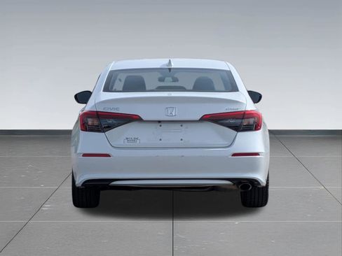 Used 2023 Honda Civic Sport image 4