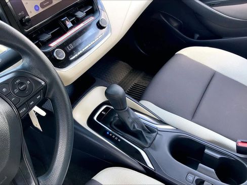 Certified 2025 Toyota Corolla LE image 16