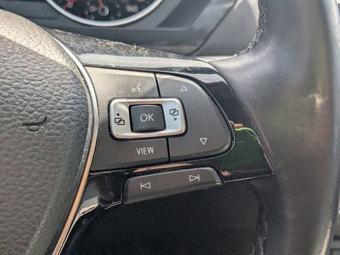 Used 2019 Volkswagen Tiguan SE w/ Panoramic Sunroof Package FWD image 14