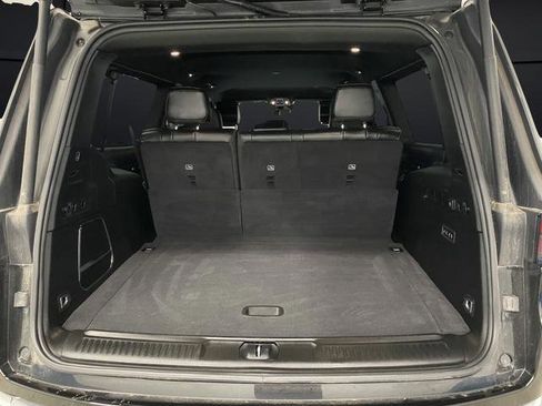 Used 2023 Jeep Wagoneer L Series III w/ Preferred Equipment Group image 14