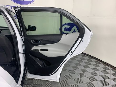 Used 2023 Chevrolet Equinox LS w/ LS Convenience Package image 36