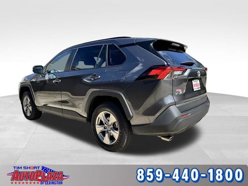 Used 2025 Toyota RAV4 XLE AWD/4WD image 2