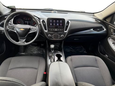 Used 2021 Chevrolet Malibu LT FWD image 13