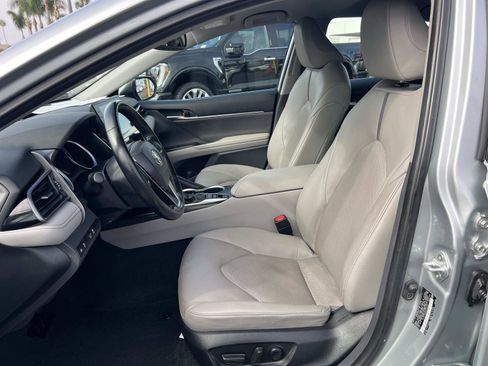 Used 2023 Toyota Camry XLE image 19