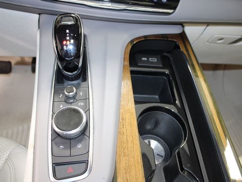 Used 2021 Cadillac Escalade Premium Luxury Platinum w/ Heavy-Duty Trailer Package image 50