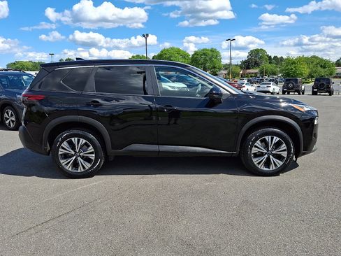 Used 2022 Nissan Rogue SV AWD/4WD image 7