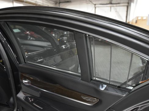 Used 2013 BMW 750i xDrive image 50