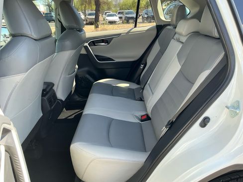 Certified 2019 Toyota RAV4 Limited w/ Cold Weather Package AWD/4WD image 17