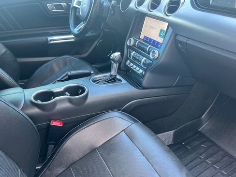 Used 2019 Ford Mustang Premium image 17
