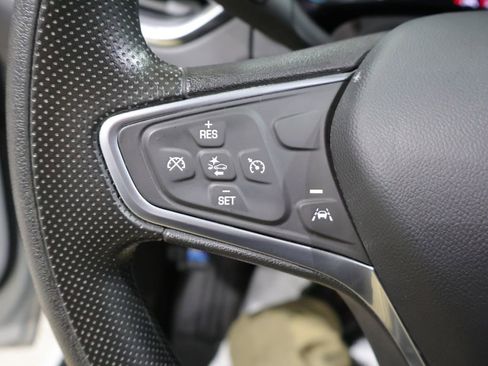 Used 2023 Chevrolet Equinox LT image 32