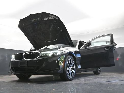 Used 2025 BMW 330i xDrive Sedan w/ Convenience Package AWD/4WD image 35