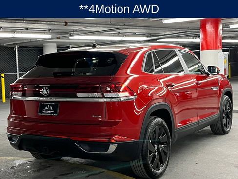 Certified 2025 Volkswagen Atlas Cross Sport SE w/ Panoramic Sunroof Package image 6