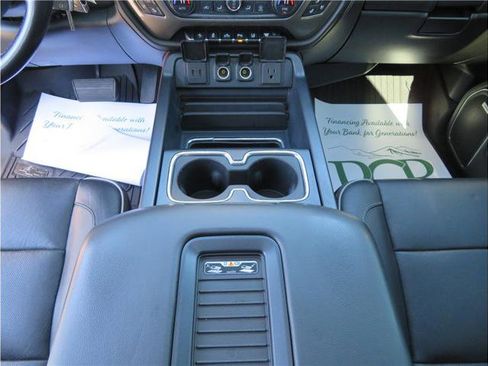 Used 2019 Chevrolet Silverado 3500 High Country w/ Duramax Plus Package image 9