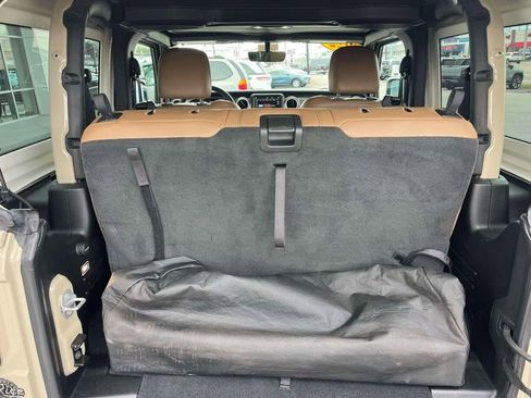 Used 2022 Jeep Wrangler Rubicon w/ LED Lighting Group image 15