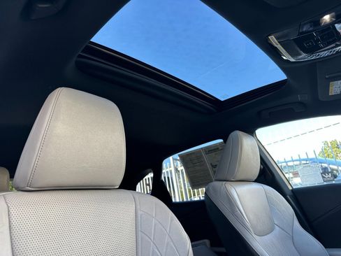 Used 2024 Lexus RX 350 Premium image 19