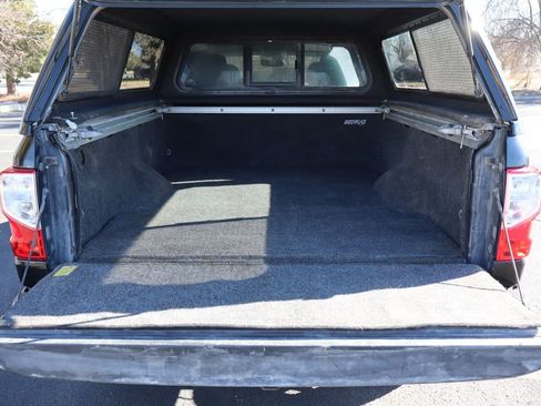Used 2017 Nissan Titan SV image 15