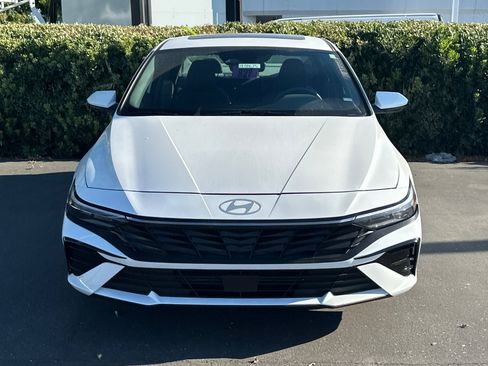 Used 2025 Hyundai Elantra SEL FWD image 3