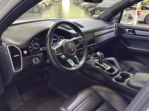 Used 2019 Porsche Cayenne AWD/4WD image 13