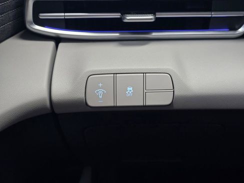 New 2026 Hyundai Elantra Limited FWD image 22