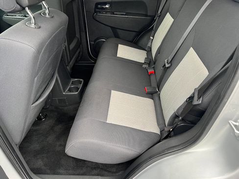 Used 2010 Jeep Liberty Sport w/ Popular Equipment Group image 23