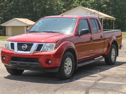 Used 2018 Nissan Frontier SV w/ Value Truck Package AWD/4WD image 3