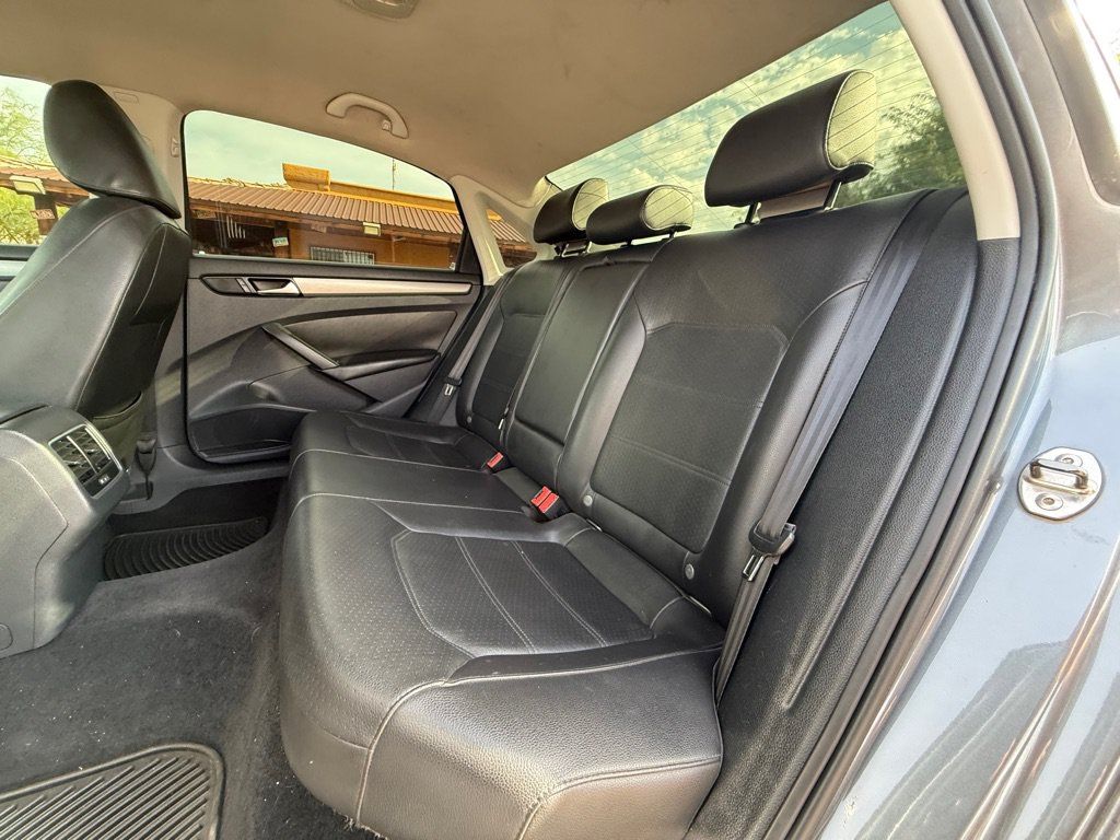 Used 2014 Volkswagen Passat 2.5 SE FWD image 15