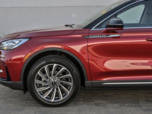 Used 2025 Lincoln Corsair Reserve AWD/4WD image 12