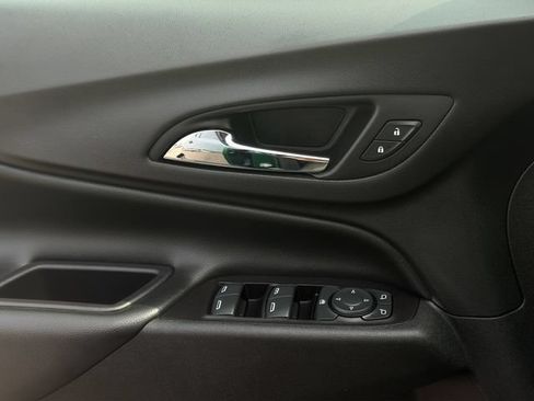 Used 2019 Chevrolet Equinox LT AWD/4WD image 14