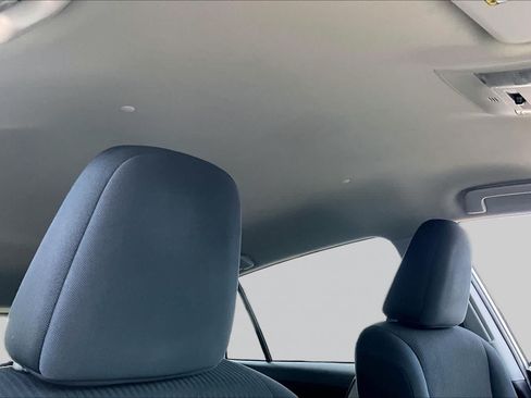 Used 2017 Toyota RAV4 LE FWD image 14