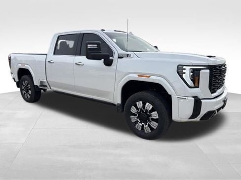 Certified 2024 GMC Sierra 2500 Denali w/ Denali Reserve Package AWD/4WD image 7