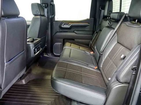 Used 2026 Chevrolet Silverado 1500 High Country w/ Midnight Edition AWD/4WD image 15