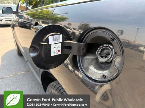 Used 2013 Ford Edge Limited AWD/4WD image 10