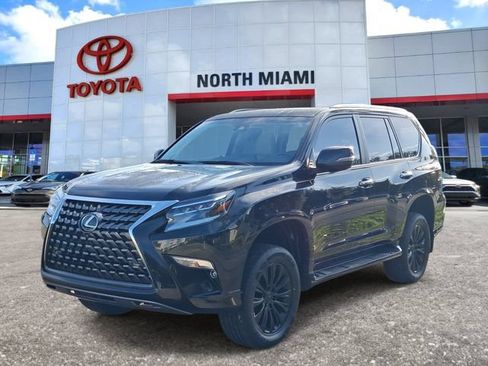 Used 2023 Lexus GX 460 Luxury w/ Accessory Package AWD/4WD image 2