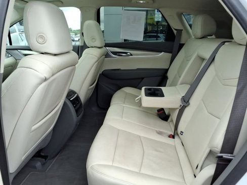 Used 2020 Cadillac XT5 Premium Luxury FWD image 27