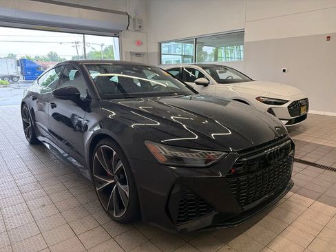 Used 2022 Audi RS 7 Sportback AWD/4WD image 3