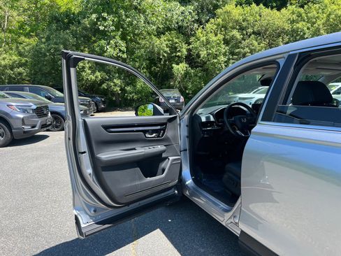 Used 2023 Honda CR-V EX-L image 16