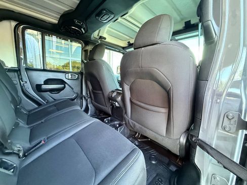 Used 2020 Jeep Gladiator Sport w/ Quick Order Package 24S AWD/4WD image 35