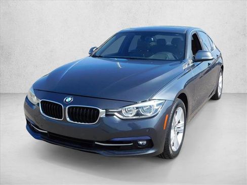Used 2017 BMW 330i xDrive Sedan AWD/4WD image 2