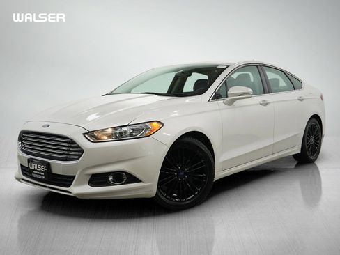 Used 2015 Ford Fusion SE w/ Equipment Group 202A image 1