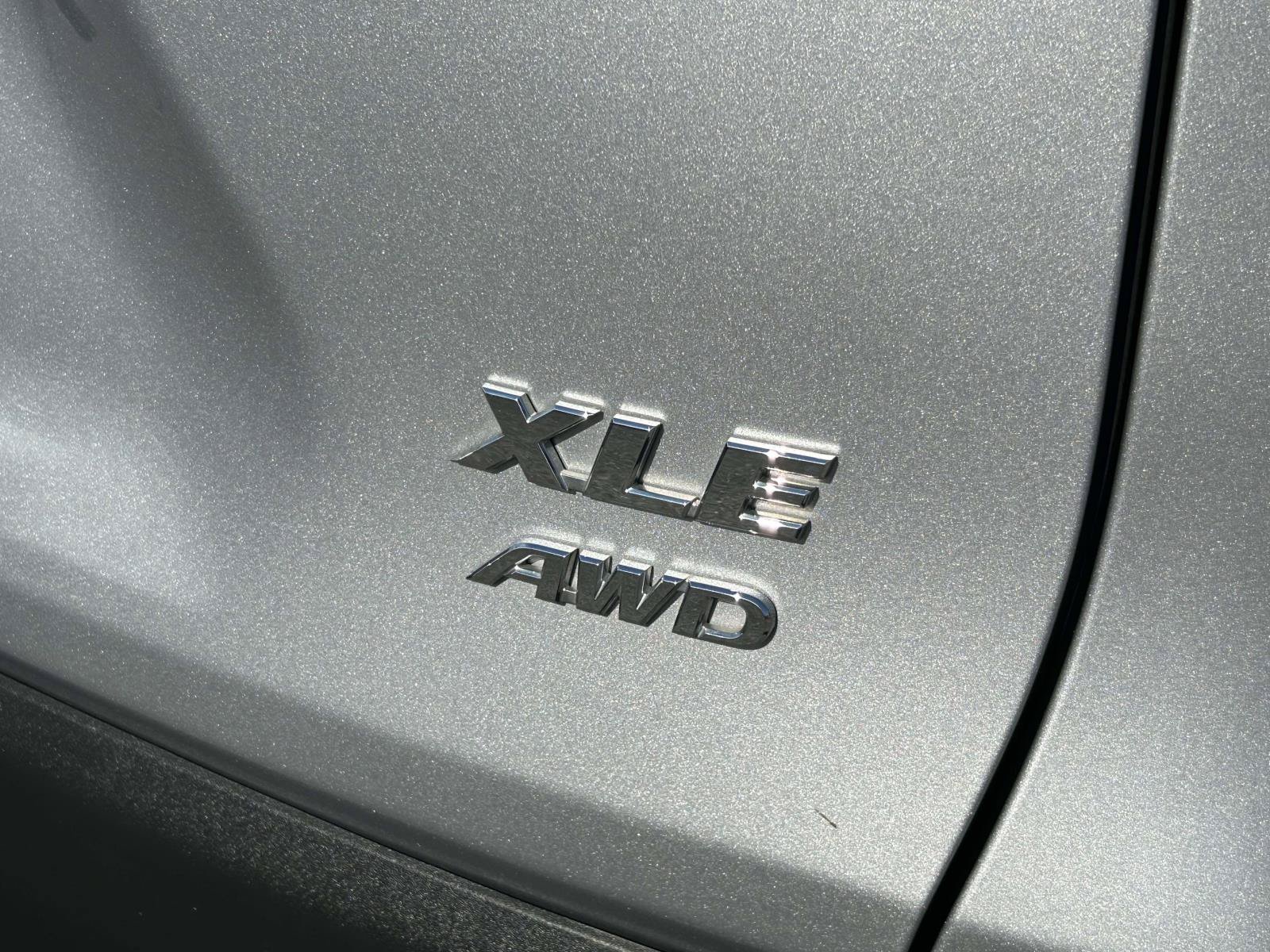 Used 2025 Toyota RAV4 XLE Premium w/ Weather Package AWD/4WD image 11