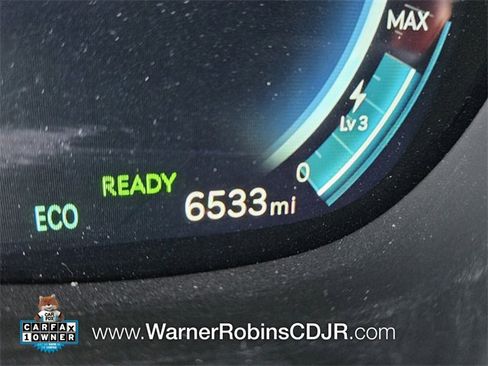 Used 2024 Genesis Electrified GV70 w/ Prestige Package image 30