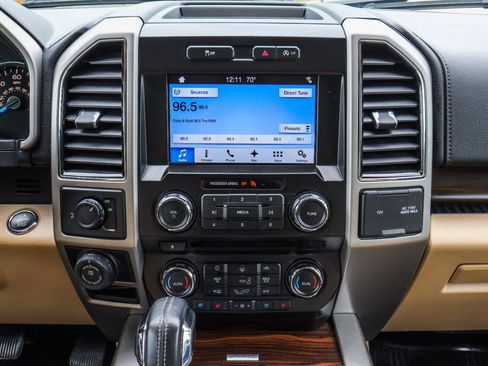 Used 2017 Ford F150 Lariat RWD image 29