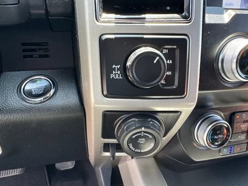 Used 2020 Ford F150 Lariat w/ Equipment Group 502A Luxury AWD/4WD image 34