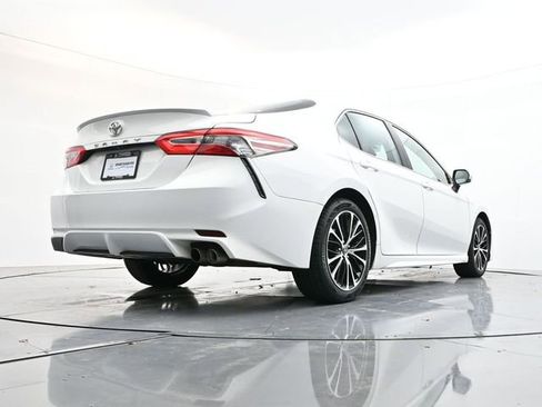 Used 2019 Toyota Camry L image 44