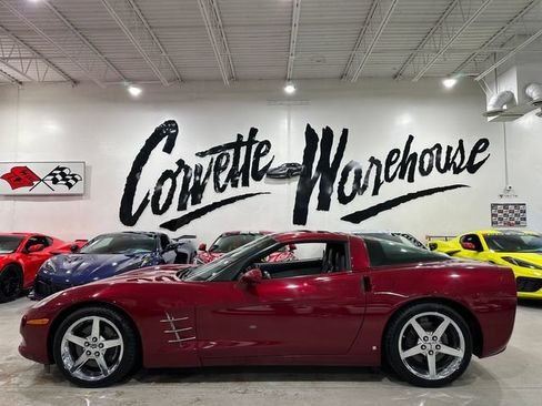 Used 2007 Chevrolet Corvette Coupe w/ Preferred Equipment Group RWD image 2