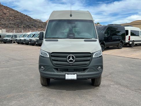 New 2026 Mercedes-Benz Sprinter 2500 image 8
