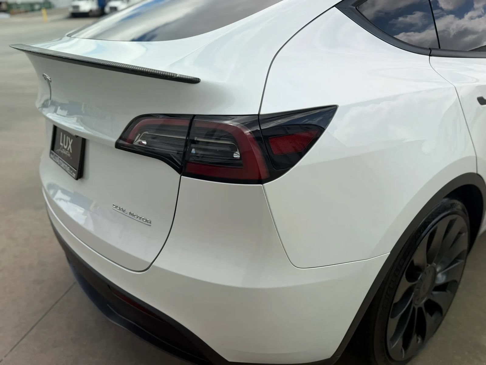 Used 2023 Tesla Model Y Performance AWD/4WD image 8