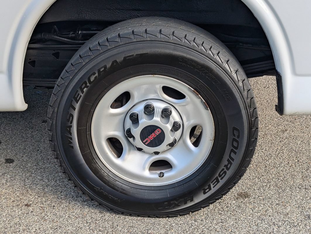 Used 2019 GMC Savana 2500 w/ Driver Convenience Package RWD image 18