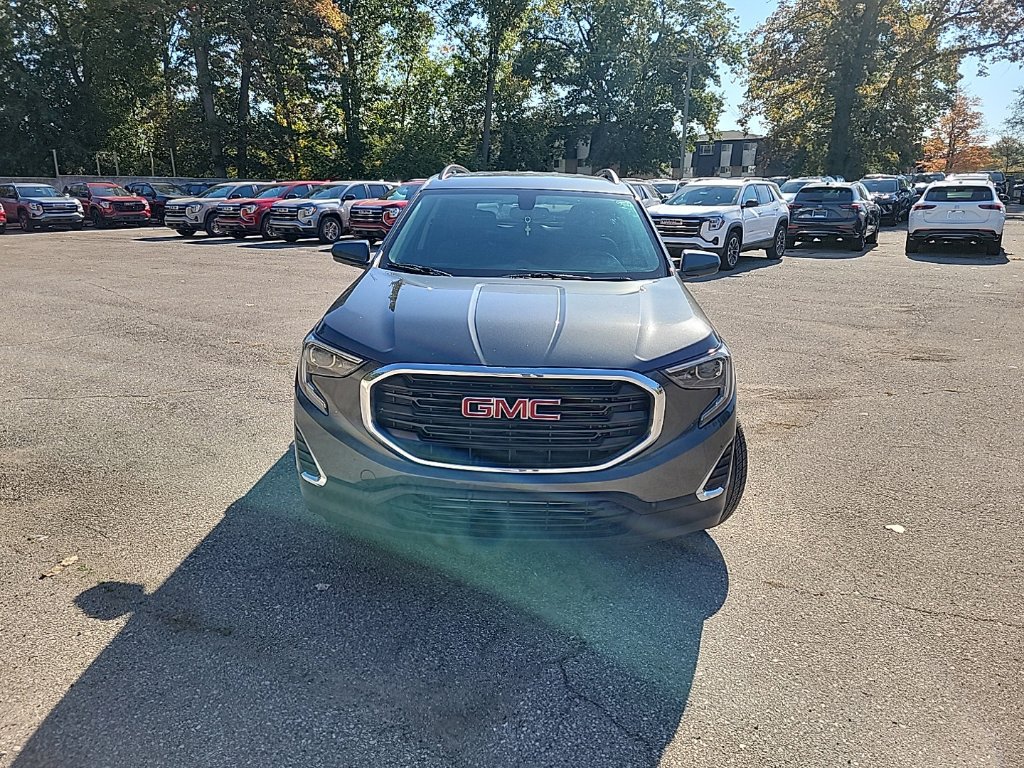 Used 2019 GMC Terrain SLE w/ Driver Convenience Package FWD image 3